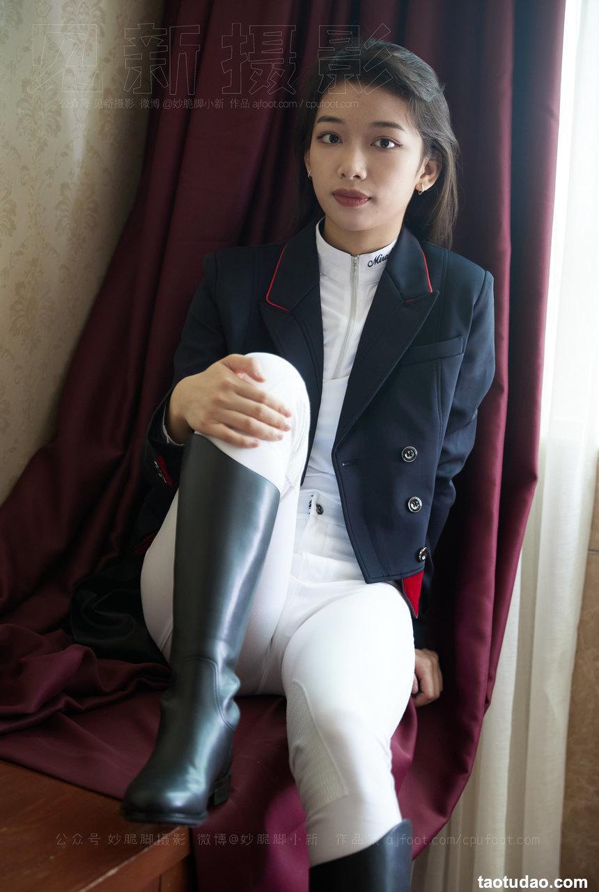 [见新摄影] NO.023-英姿飒爽、帅气少女风、又酷又美的骑术 [324P+1V-2.86G]