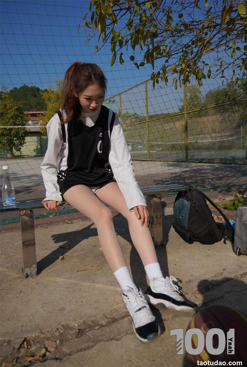 [IESS异思趣向] 一千零一夜 草莓《陪女朋友打篮球1-2》