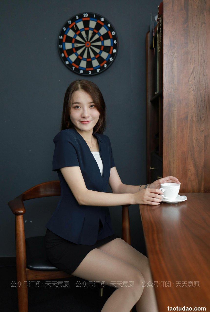 [IESS异思趣向] 2021.08.11 丝享家886：婉苹《最美女职员》[86P／119MB]