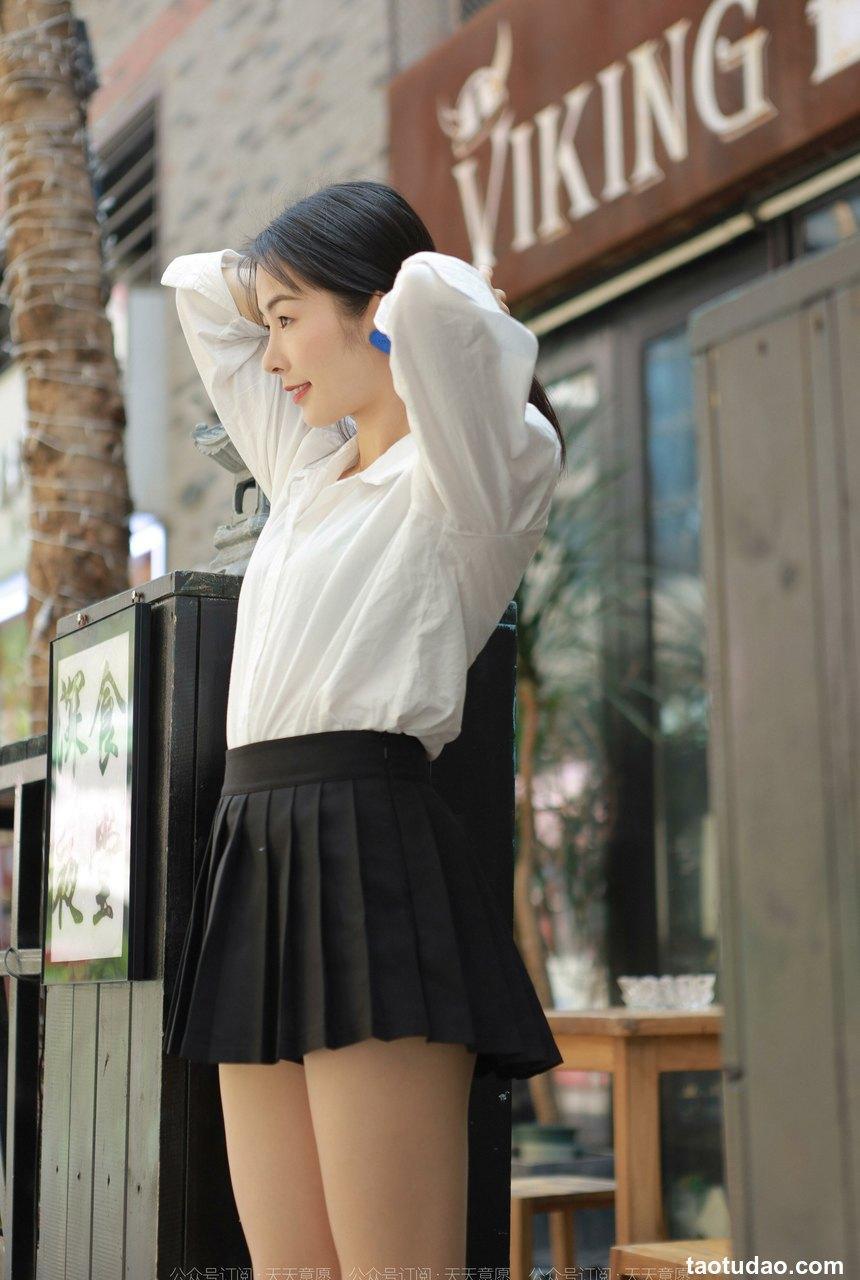 [IESS异思趣向] 2022.05.01 丝享家1076：小金《新人报道》[88P／130MB]