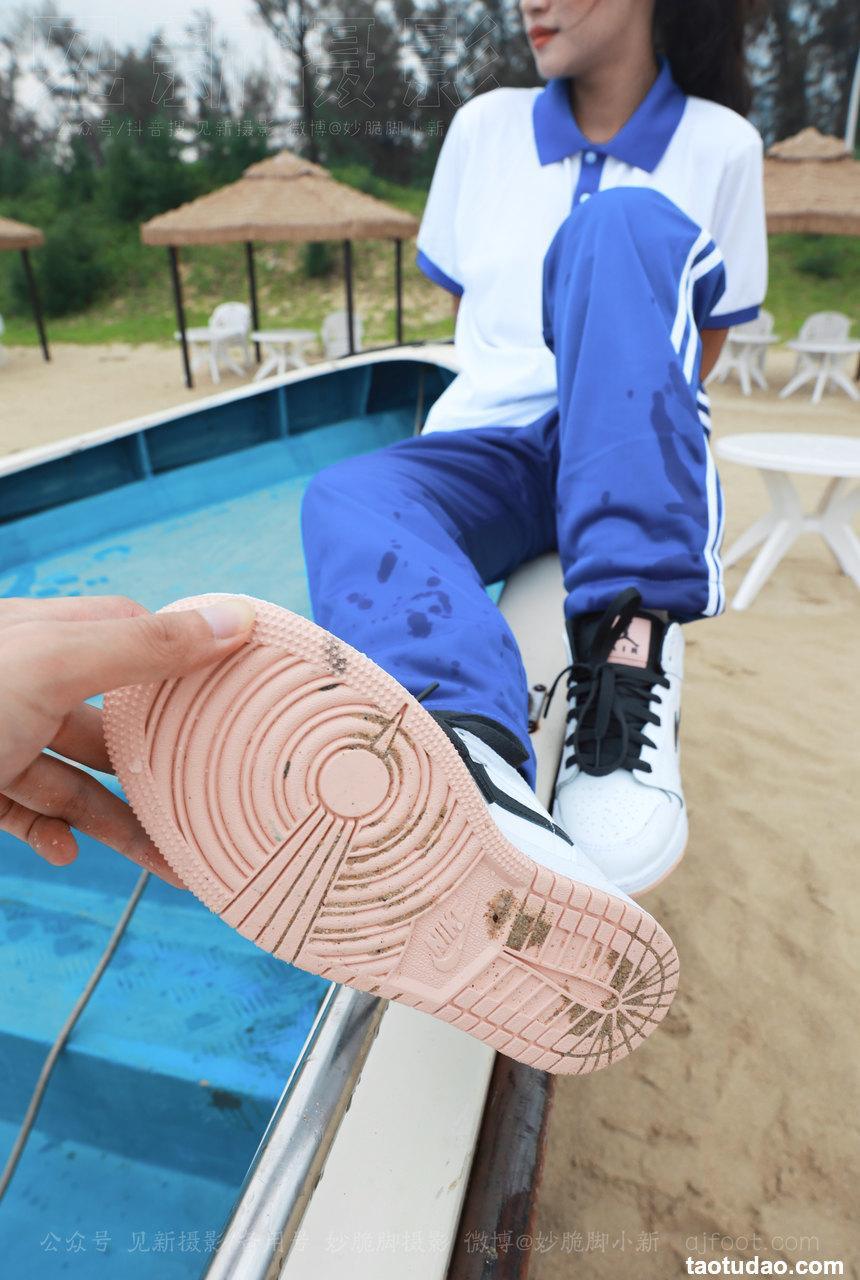 [见新摄影] NO.024-大二网红少女校园风｜深圳 西涌海岸 [252P+1V-2.86G]