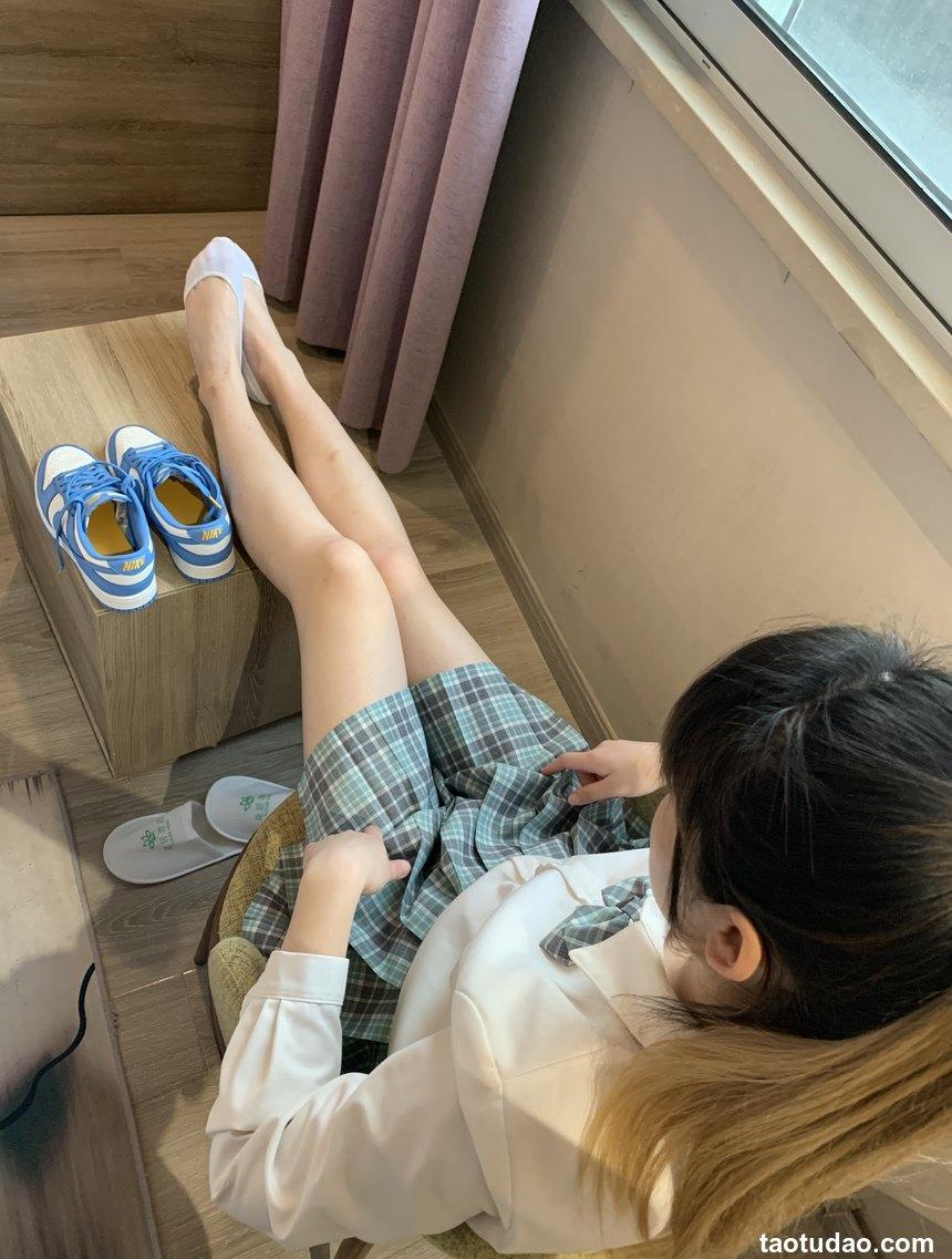 [誉铭传媒]袜足摄影 2021年《05月份微信公众号付费福利》[65P+8V／424MB]