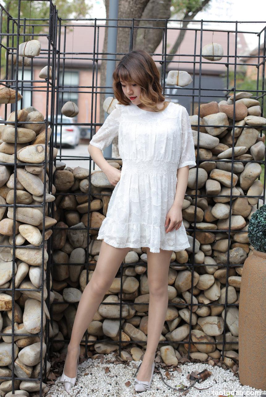 奈丝写真 NO.048 俏皮的蕾丝短裙-高高 [39P+447M]