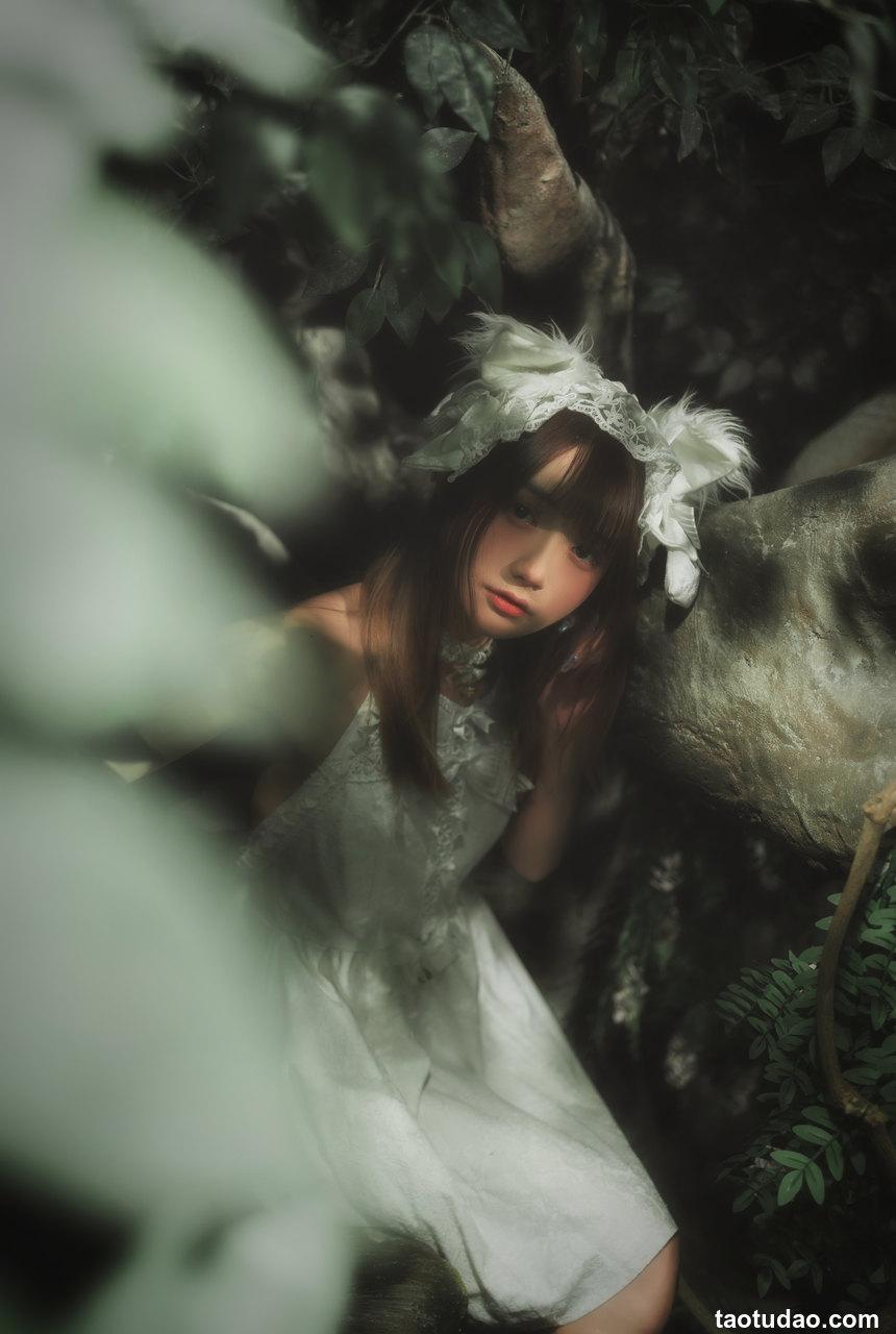 兔子Zzz不吃胡萝卜 - NO.12 魔法之树 [33P-326MB]