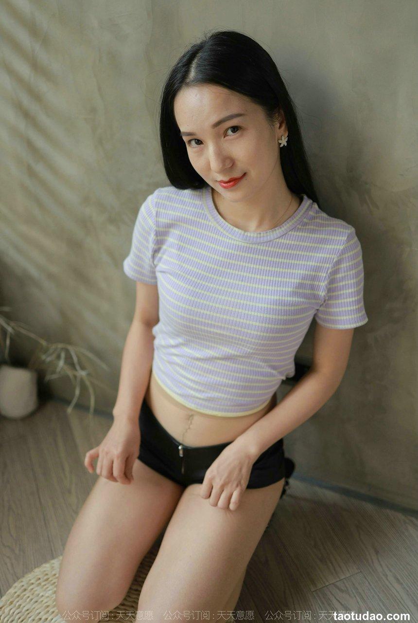 [IESS异思趣向] 2021.09.19 丝享家923：丽丽《姓感皮裤》[82P／110MB]