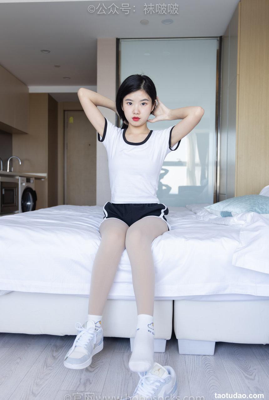 [BoBoSocks袜啵啵]NO.031 小奶熊-AJ板鞋、白棉袜、厚肉丝[149P+1V／3.79GB]