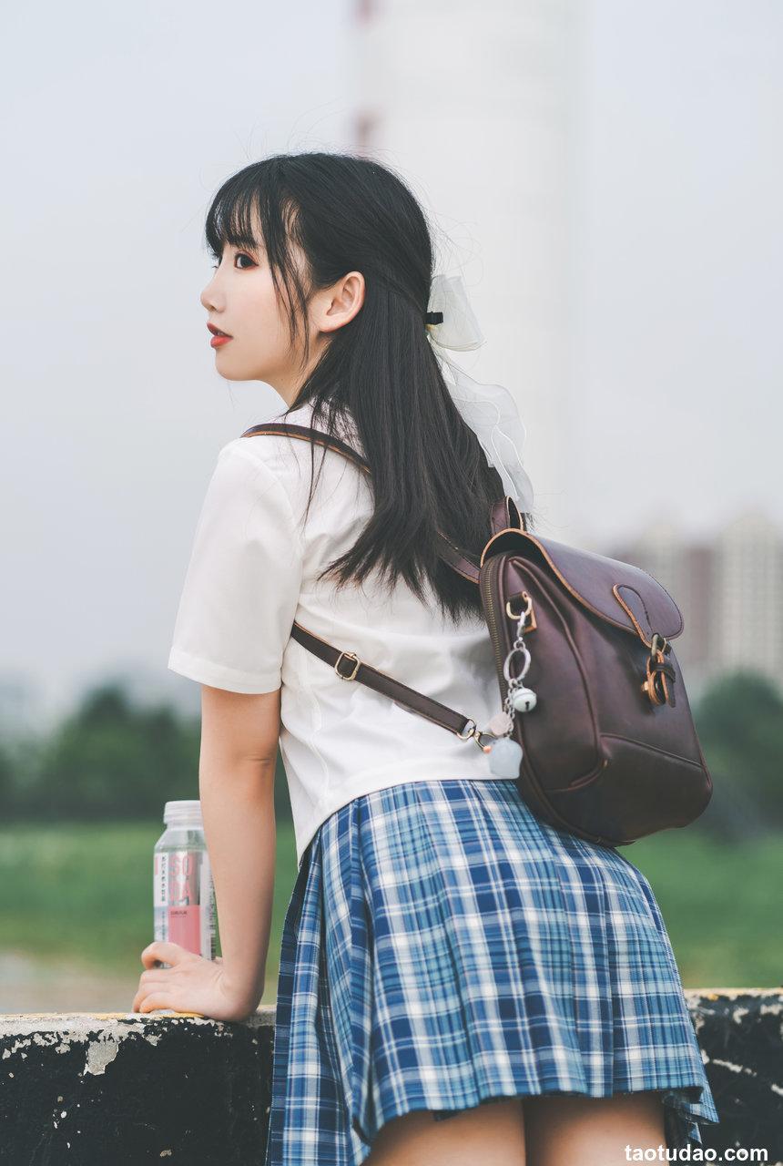 Coser面饼仙儿 – 沙雕JK[22P／181MB]