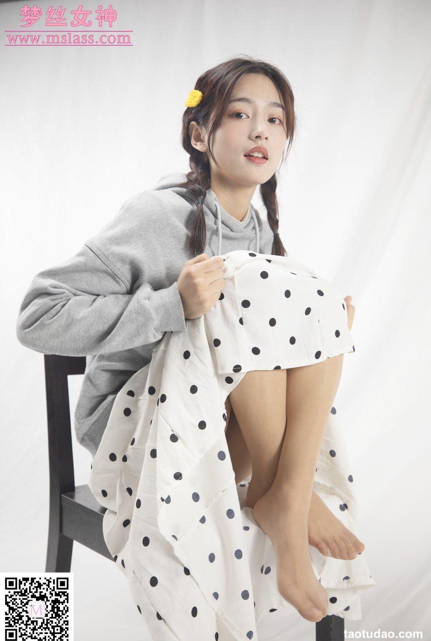 [MSLASS梦丝女神] 2019.12.04 NO.074 《璇璇2 9分颜值》[57+1P409M]