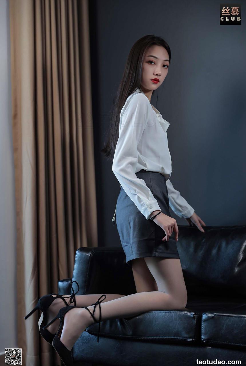 丝慕写真 晴晴 - 与众不同的气质 [68P]