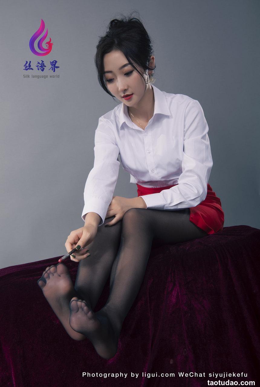 [Ligui丽柜] 2022.04.27 《那一抹红色》愉心 [57+1P-419M]