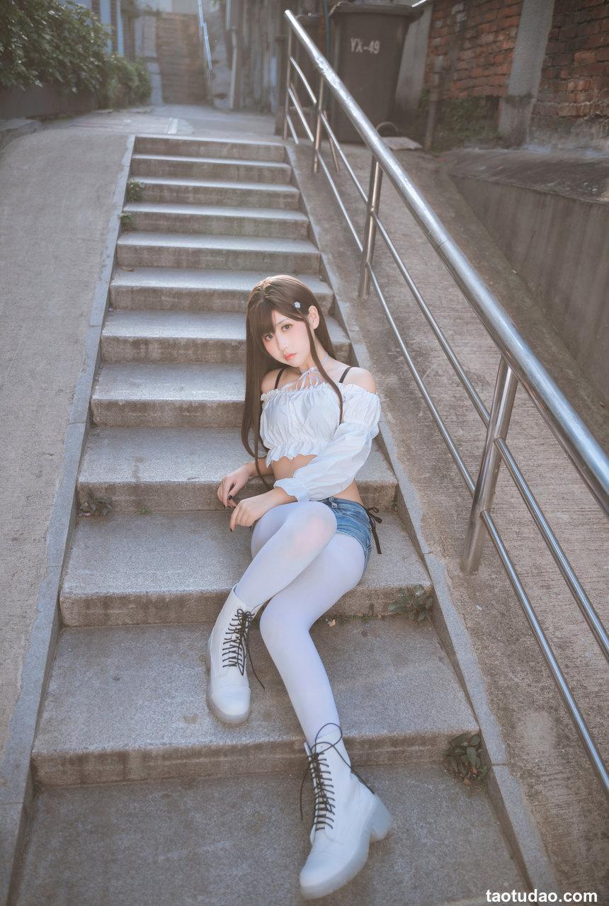 萌芽儿o0 - NO.18 邻家小恶魔 [47P1V-426MB]