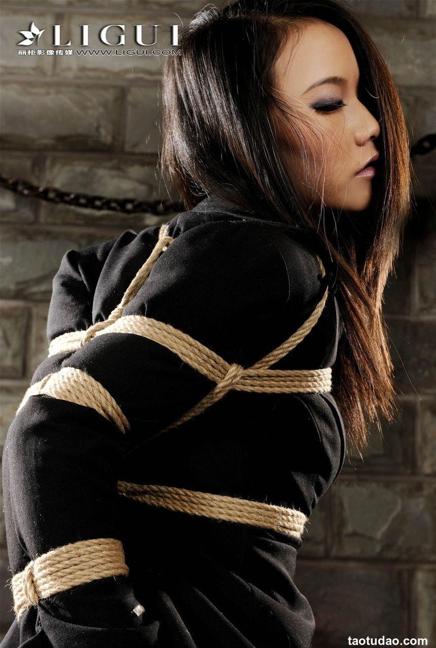 [Ligui丽柜] 2018.11.04 网络丽人 Model 白云 [43+1P/42.6M]