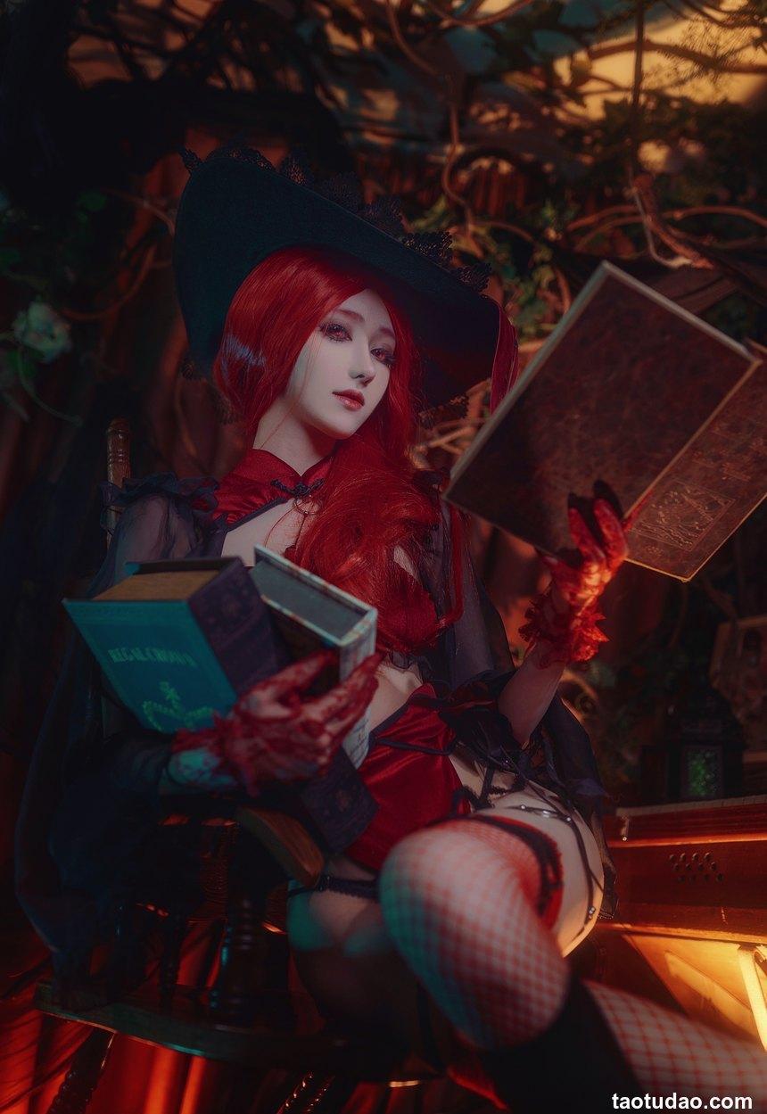 南桃Momoko - NO.82 红女巫 [19P-162MB]