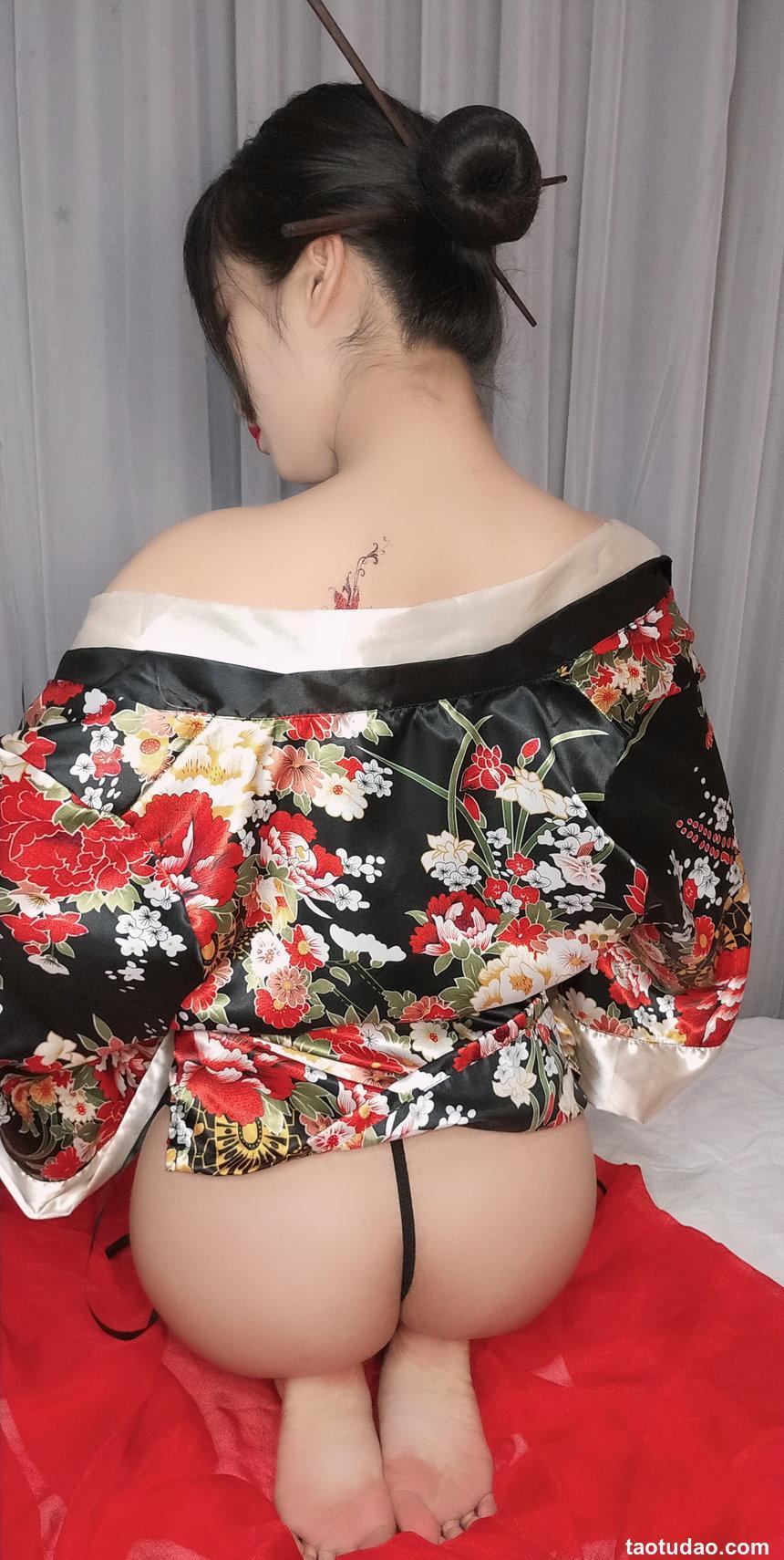 洛璃LoLiSAMA NO.003 – 歌舞伎[92P+10V／393MB]