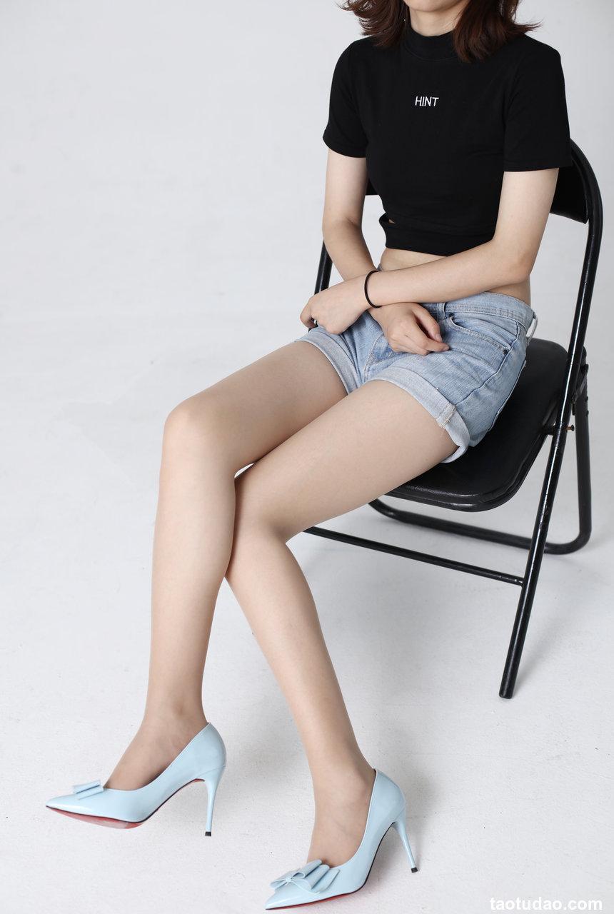 奈丝写真 NO.145 露腿的世界四季如春-莹莹 [35P+385M]