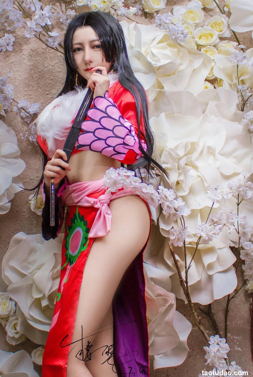 樱晚gigi NO.005 — 薄纱[27P／245MB]