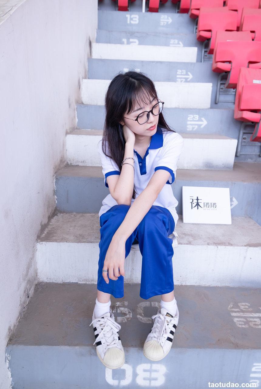 [BoBoSocks袜啵啵]NO.002 稚予-校服、贝壳头、白棉袜、裸足[13P+1V／2.99GB]