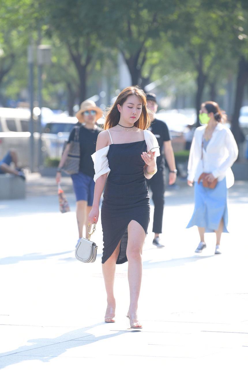 都市丽人漂亮的黑色长裙美女【26P-562MB】