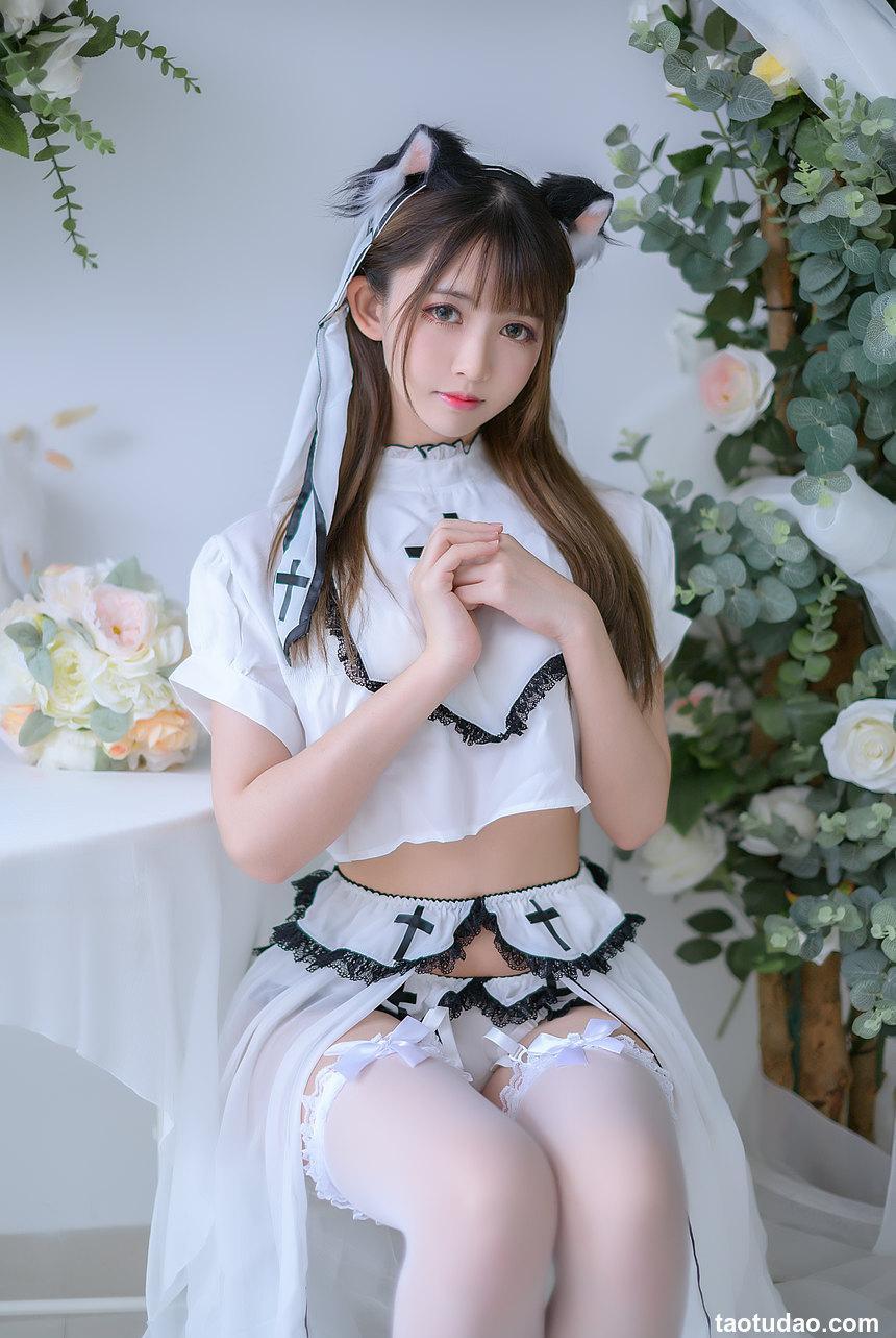 Coser鳗鱼霏儿 – 猫耳娘 第三套 [12P-135MB]