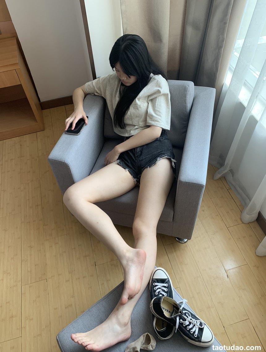 [誉铭传媒]袜足摄影 2021年《07月份微信公众号付费福利》[67P+7V／644MB]