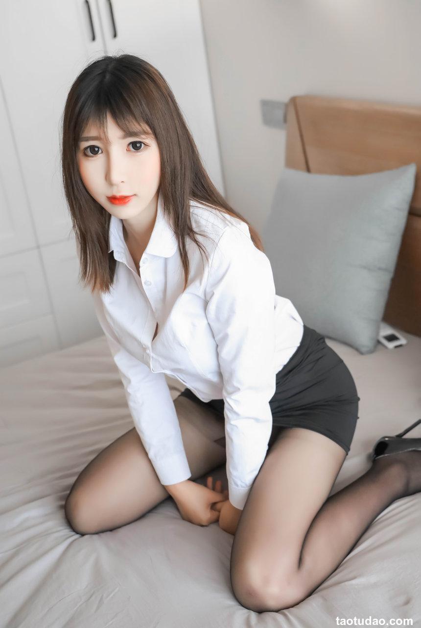 斗鱼主播w黑米粥w - 制服OL [34P-130MB]