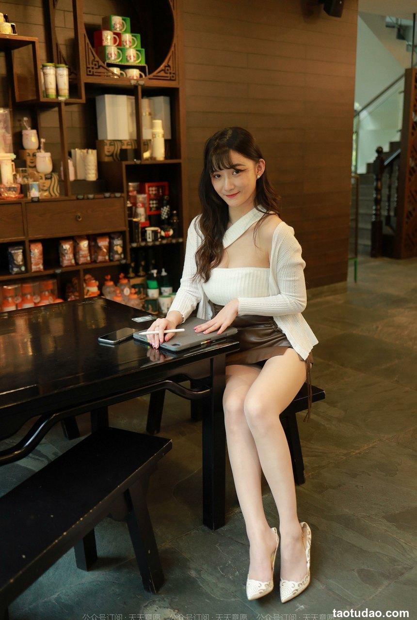 [IESS异思趣向] 2022.04.27 丝享家1072：秋秋《迷人事业线》[85P／134MB]