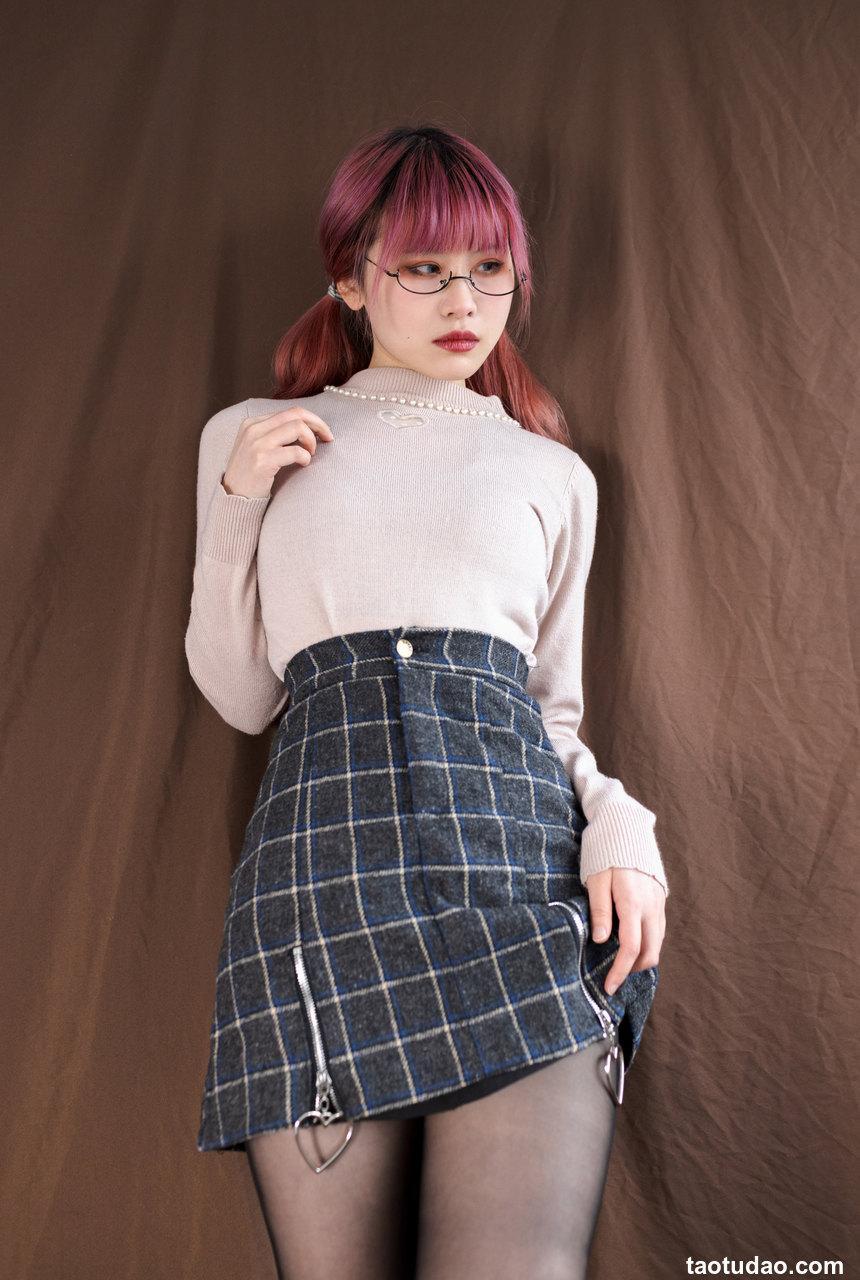 田璐璐 NO.008 — 少女秩序 黑丝[19P／190MB]