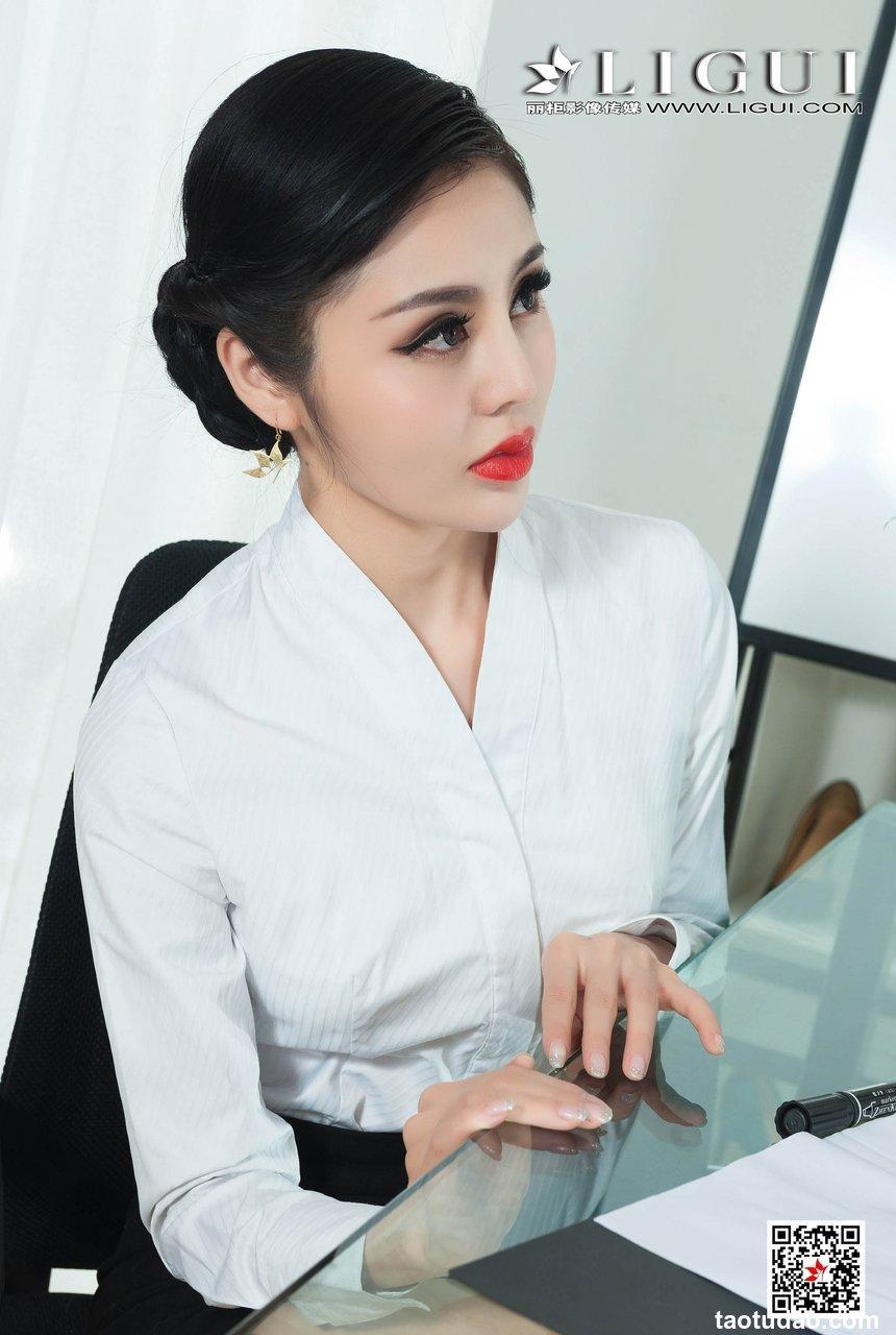 [Ligui丽柜]2019.03.08 Model 凉儿&兔子 [80P]