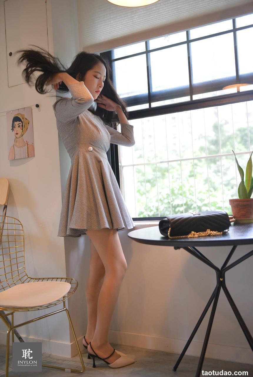 IESS异思趣向《普惠集227》- 模特：豹子《豹子（特别版）》 [99P]