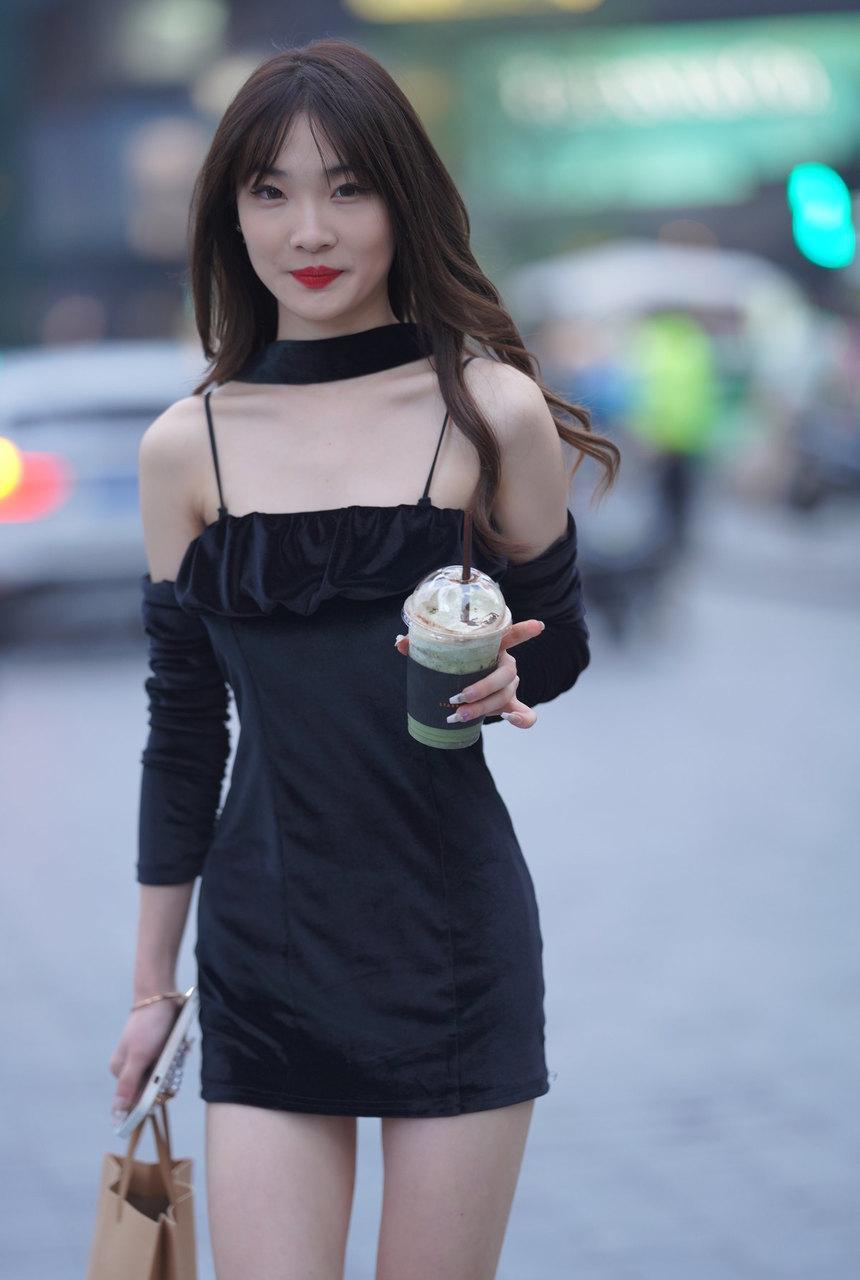 都市丽人大长腿闺蜜【216P-2.47G】