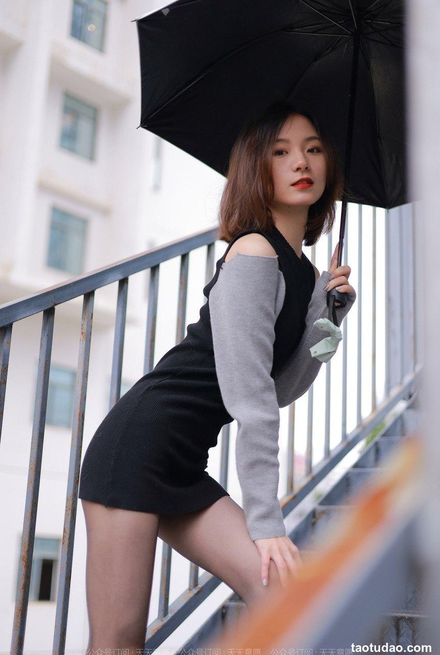 [IESS异思趣向] 2022.04.06 丝享家1051：小六《雨中的嘿丝》[82P／120MB]