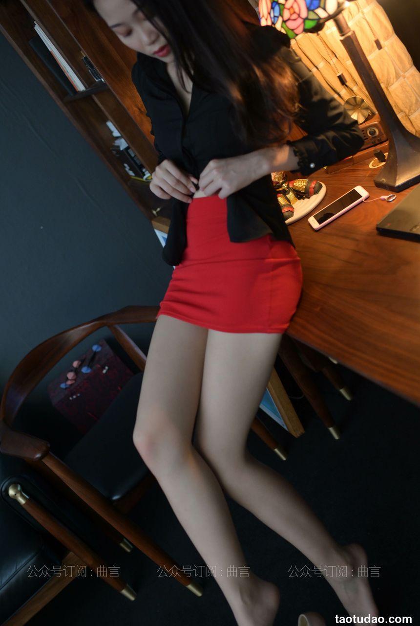 [IESS异思趣向] 耽丝033：肉肉 红裙[85P／48.4MB]