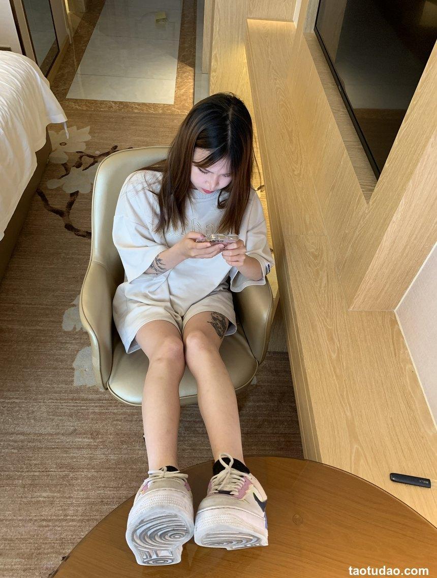 [誉铭传媒]袜足摄影 2022年《9月整合福利》二[101P+4V／897MB]