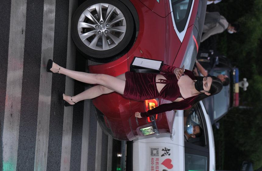 都市丽人红裙美女原图+视频【233P+2V-8.4G】