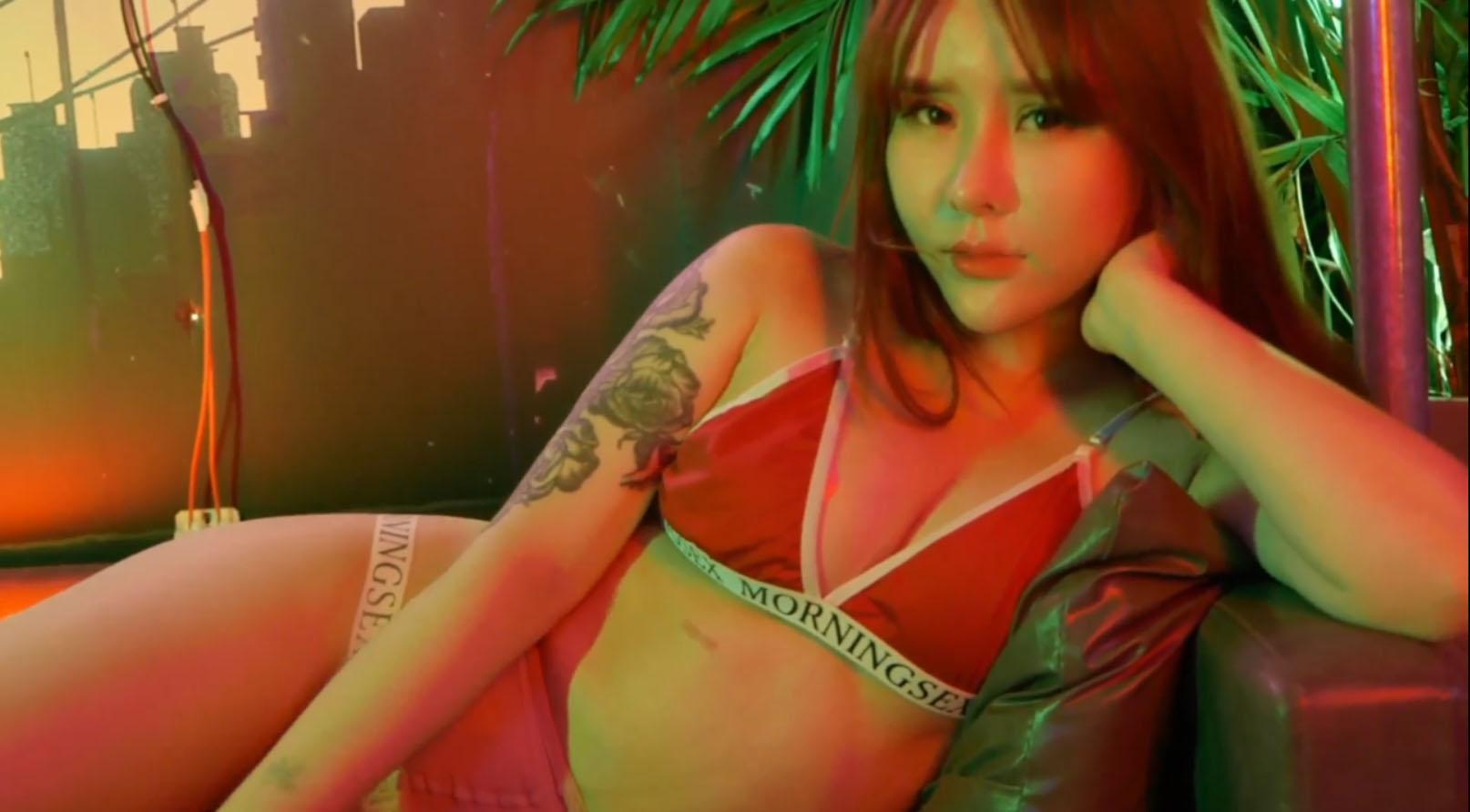 [Ligui丽柜]HD视频 2020.08.09 肉丝柔情似水 爱丽莎[1V／227MB]