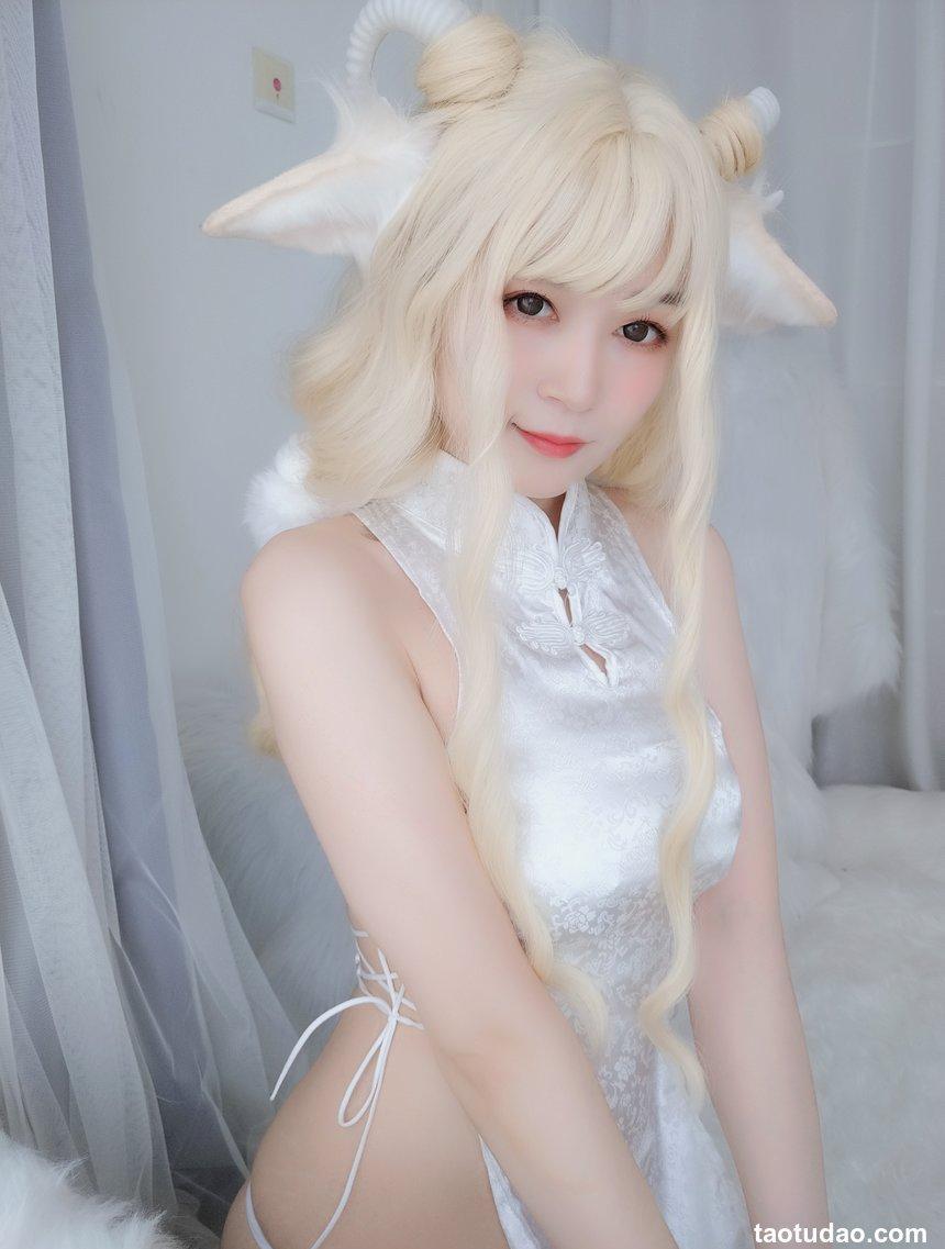 Coser小姐姐白银 - 白旗袍 [101P7V-567MB]