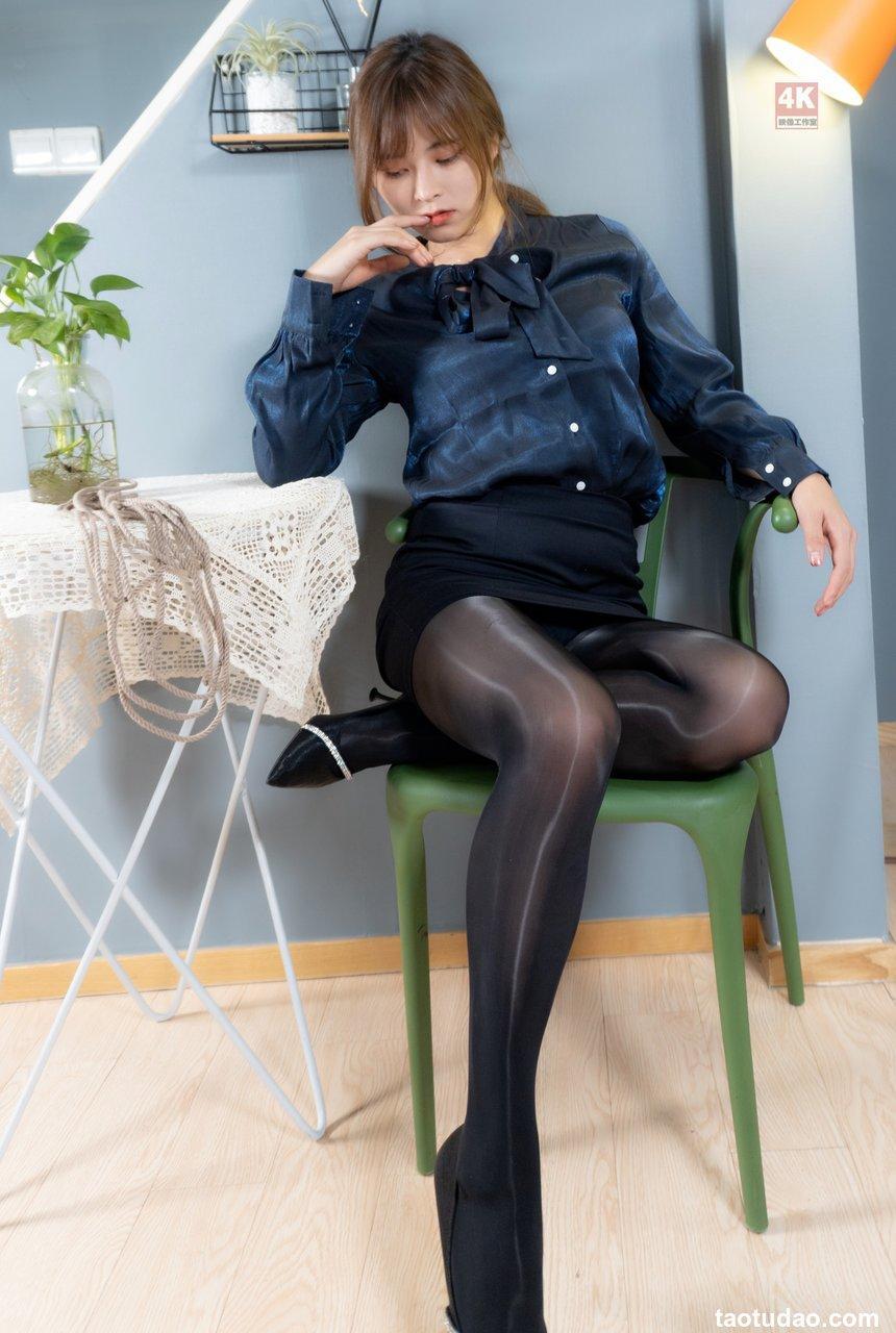 [Ligui丽柜] 2021.06.22 《黑秘书 ro 白秘书》奈沐子 [63+1P／156M]