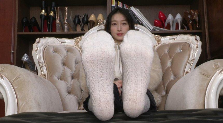 [A&F]丝足视频 086-小美女baby展示棉袜裸足 [1V-3.55G]