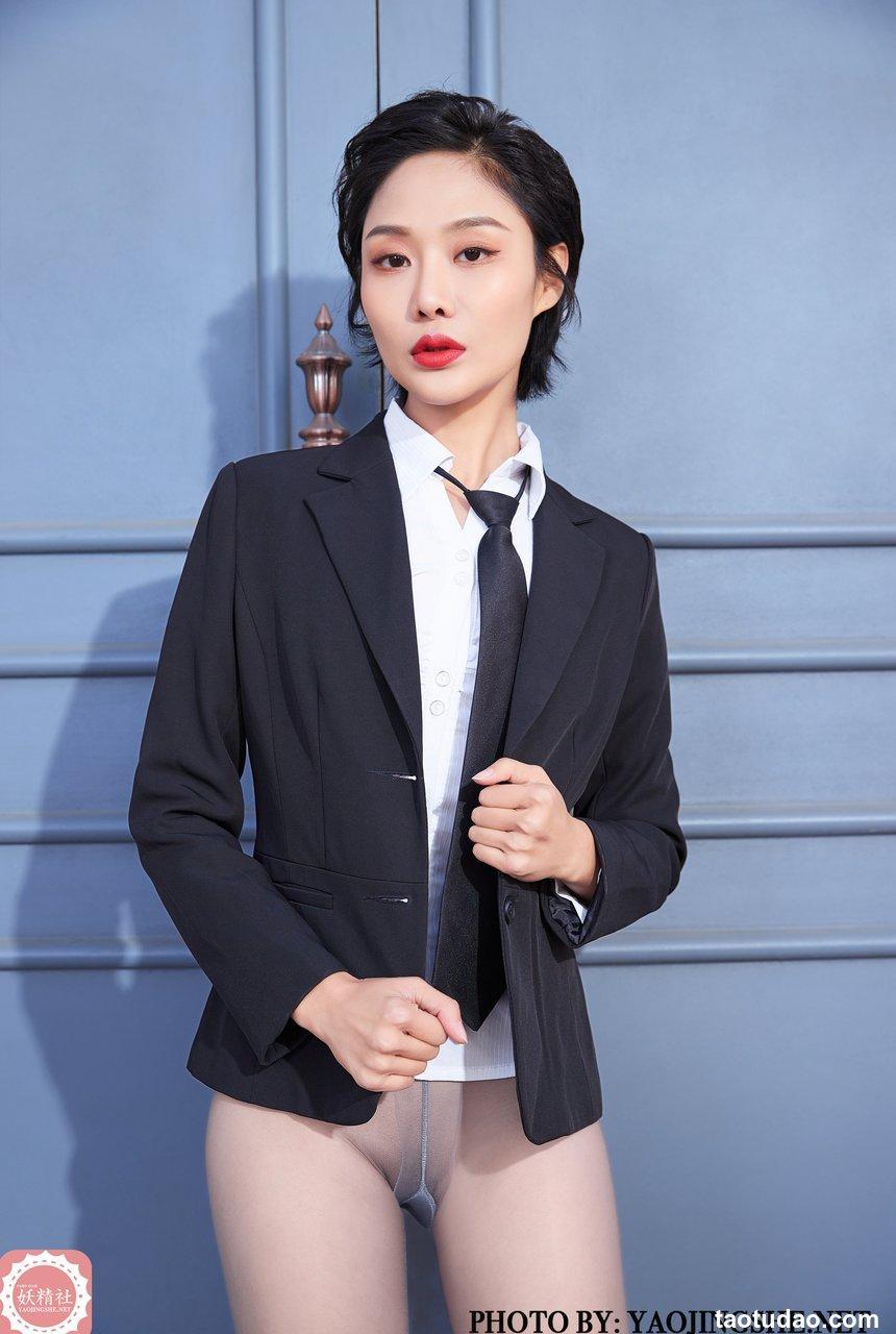 [妖精社] 2020.04.23 T2009 特辑《经理的一天》可可 [47 P]