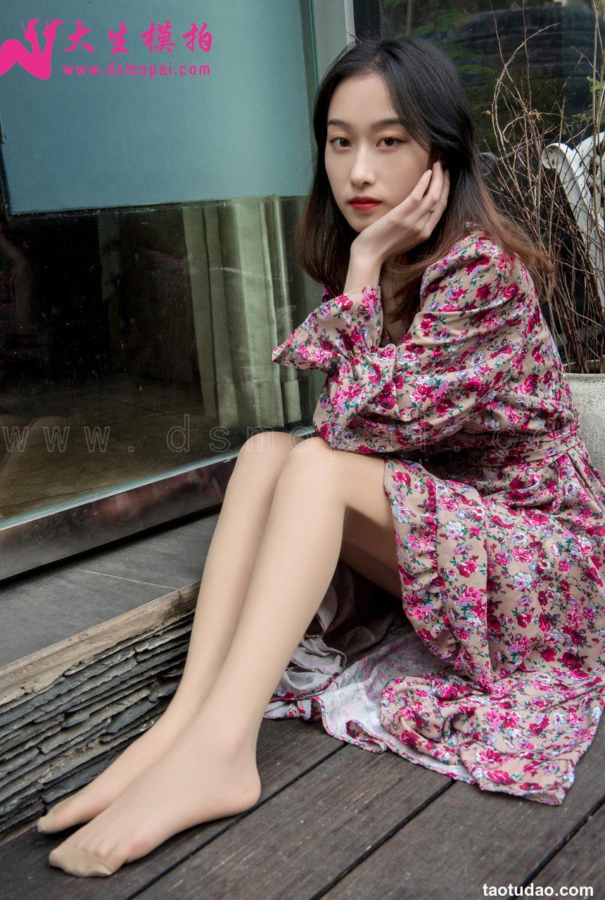 大生模拍 NO.216 美美 纤细玉腿[43P+1V／675MB]