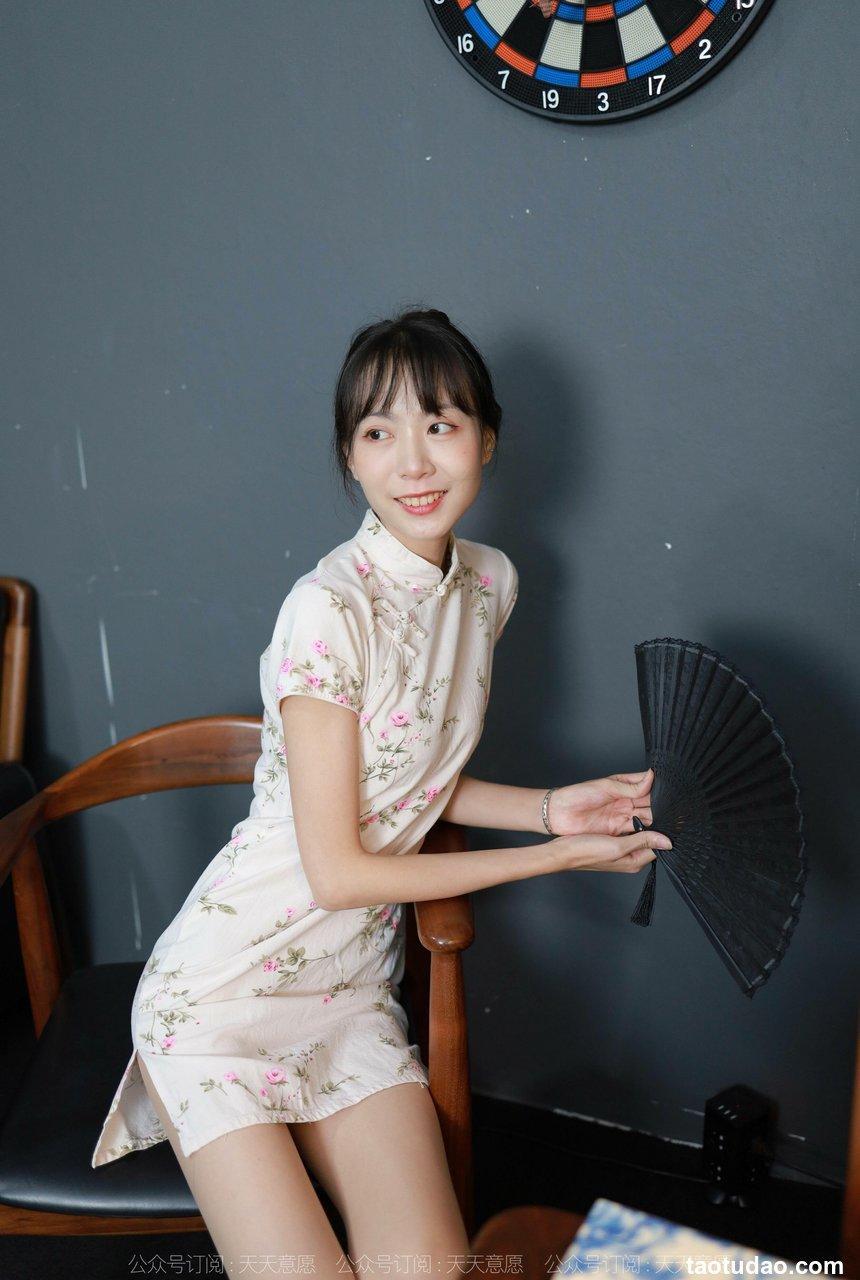 [IESS异思趣向] 2021.10.21 丝享家954：团团《长腿旗袍》[95P／137MB]