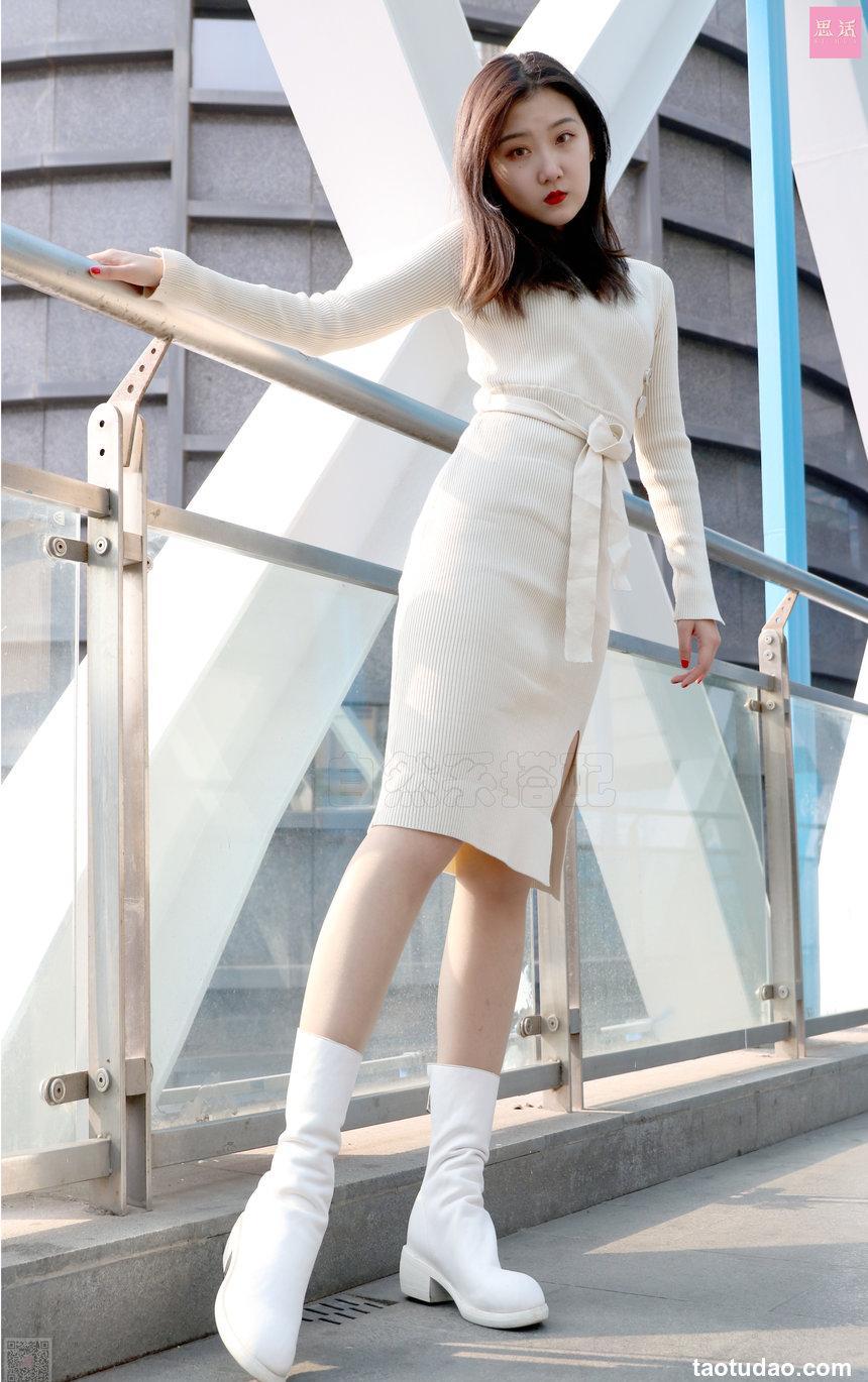 [SiHua丝话]SH044 冬日步行街的薄肉丝 露露[94P+2V／659MB]