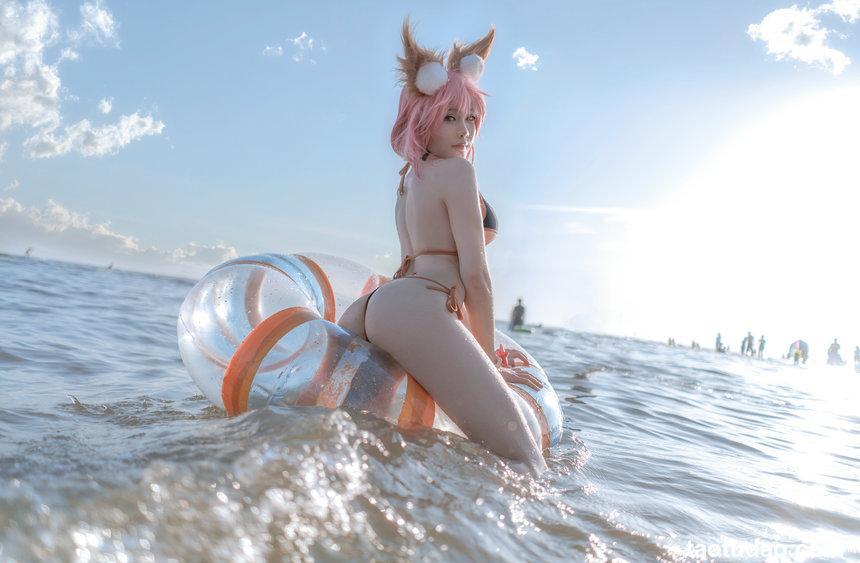 uki雨季 NO.003 - 玉藻前海边泳装[19P／201MB]