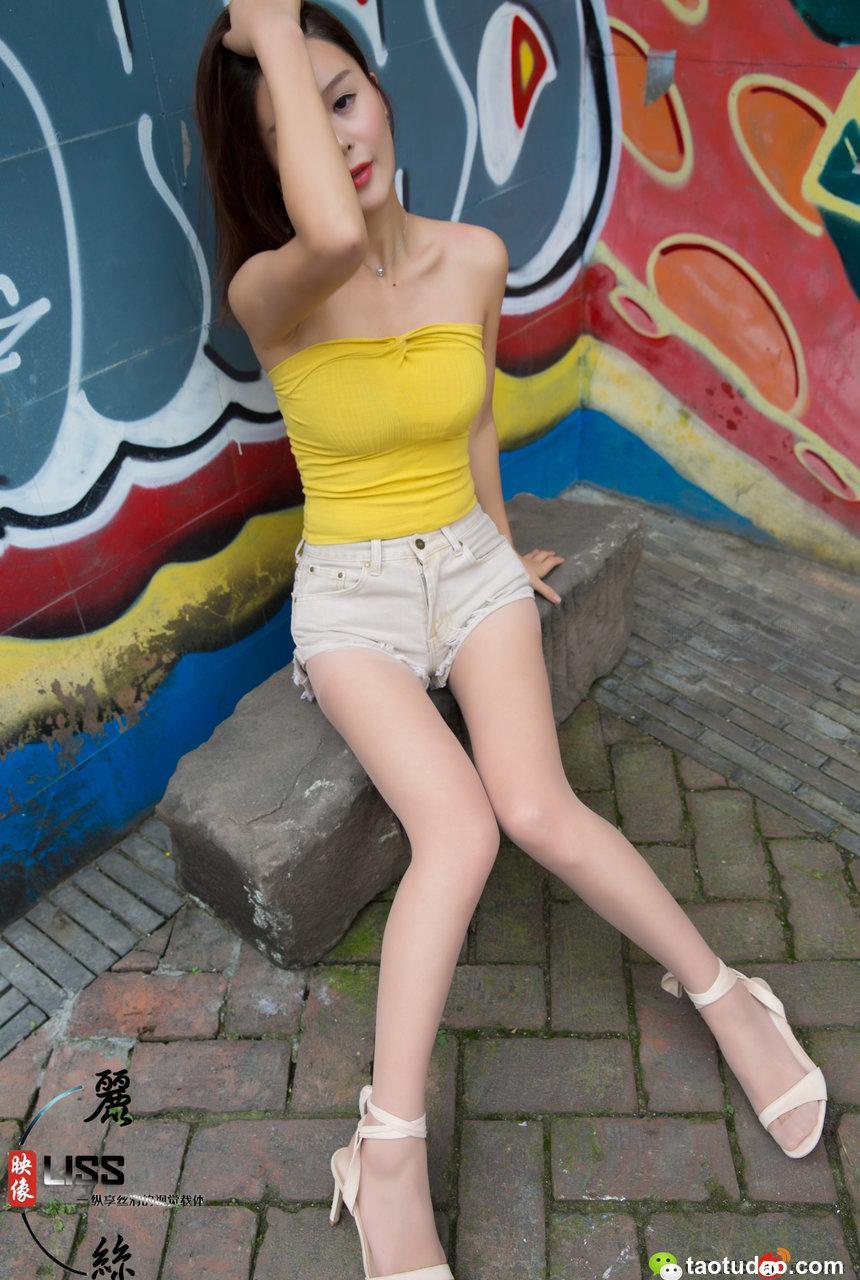 [LISS丽丝映像]NO.038 凉冰《穿超短热裤+丝袜的凉冰》[53P／835MB]