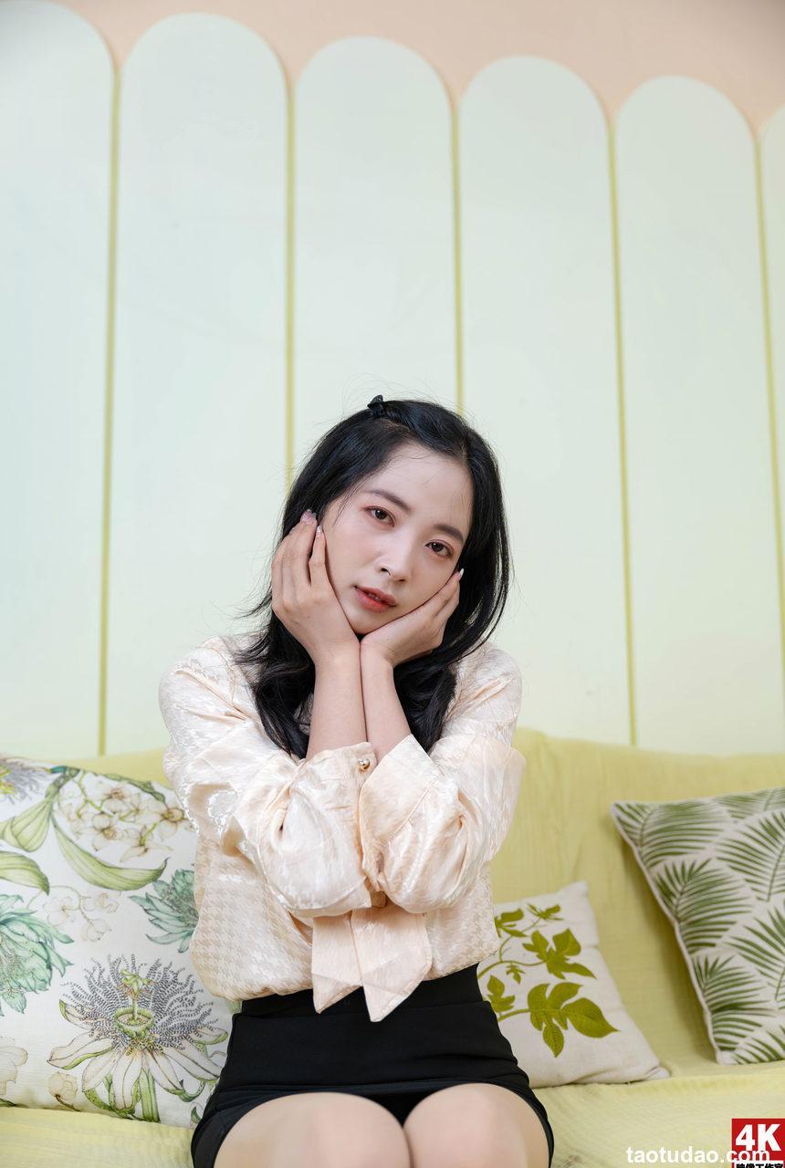 [Ligui丽柜] 2022.07.08 《花园怡情》糖糖 [66+1P-112M]