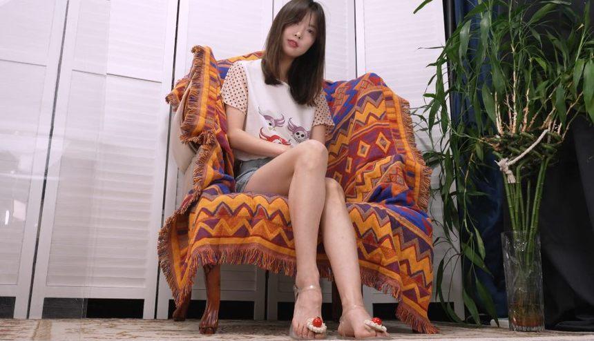 [A&F]丝足视频 089-美女王佳展示性感裸足 [1V-2.32G]