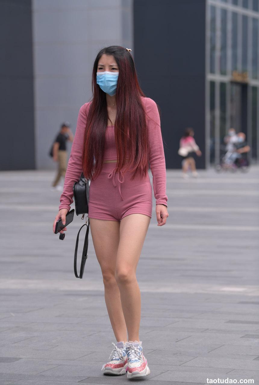 都市丽人漂亮的红色套装小姐姐【67P-1.42G】