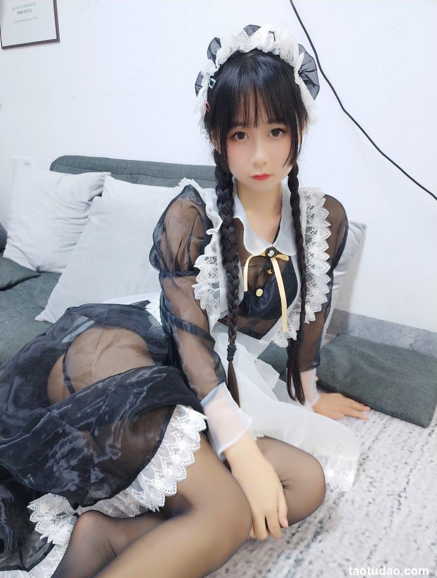 萌芽儿o0 - 透明女仆自拍 [26P-100MB]