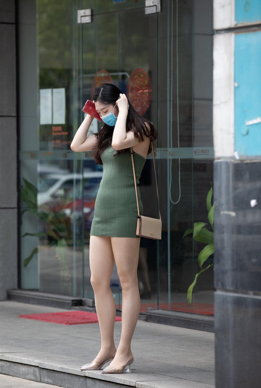 都市丽人绿裙美女油亮丝袜【338P/5.67G】