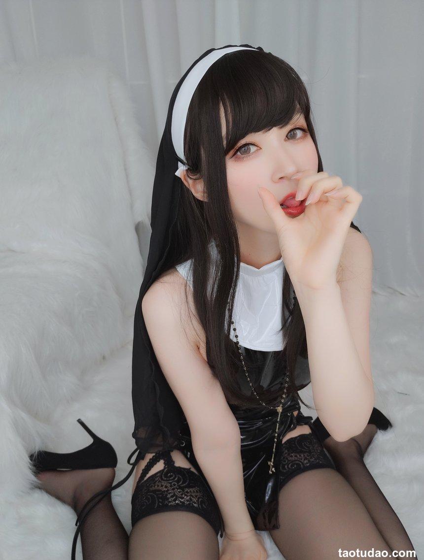 Coser小姐姐白银 - 皮衣修女 [95P6V-654MB]